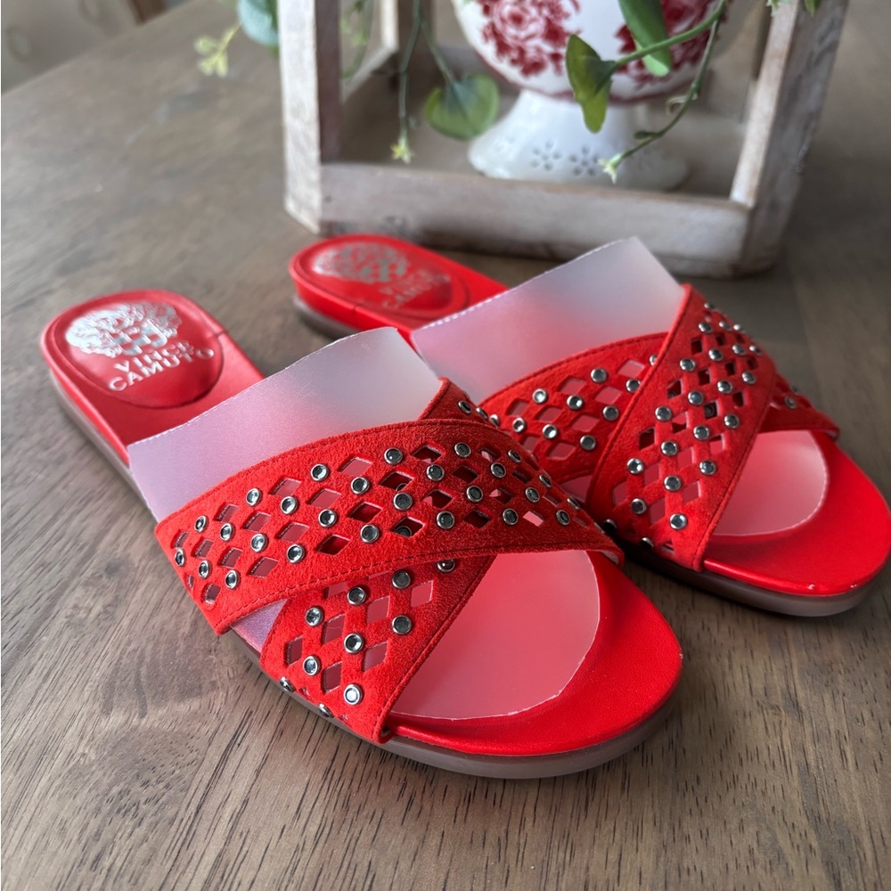 Vince Camuto NWOT cross strap slide sandal